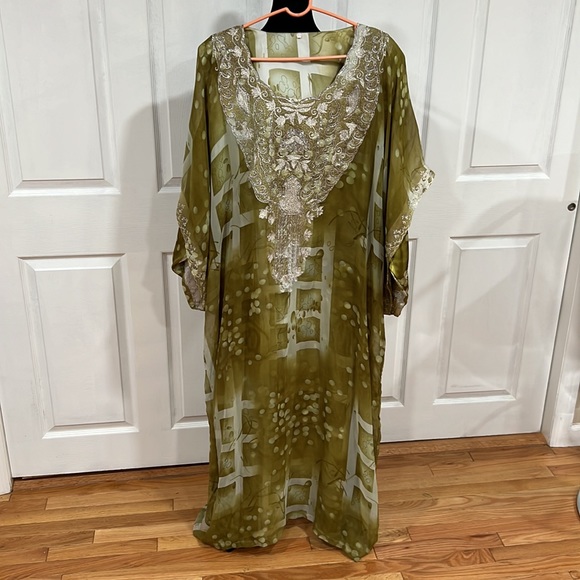 Pre-owned Butterfly kaftan dress from Dubai ❤️ - Picture 11 of 11